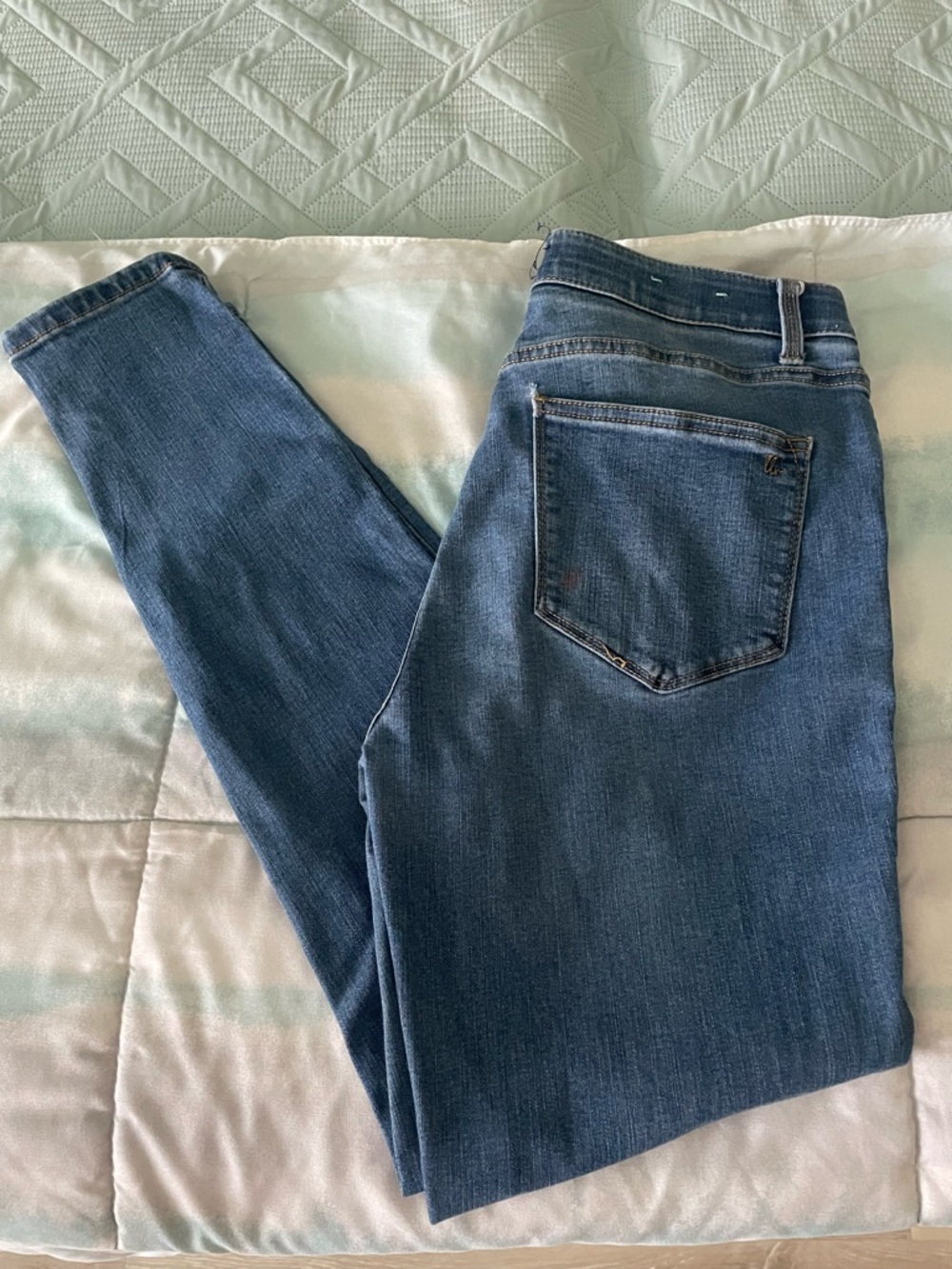 LuLaRoe Women Skinny super stretchy Jeans in Medium Blue Denim